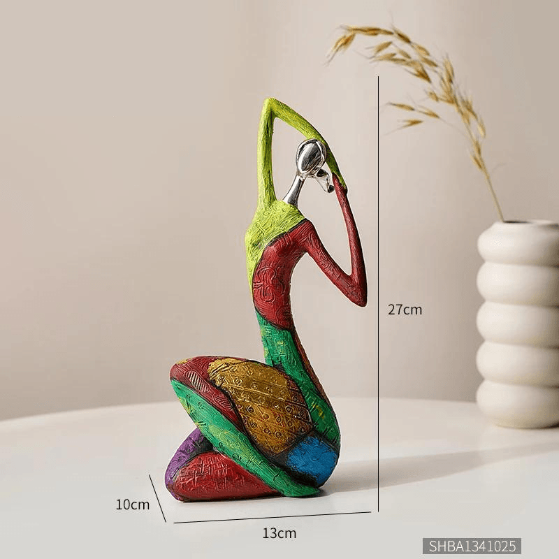 Escultura Menina Abstrata Pintada Alto Padrão - Casas Carol