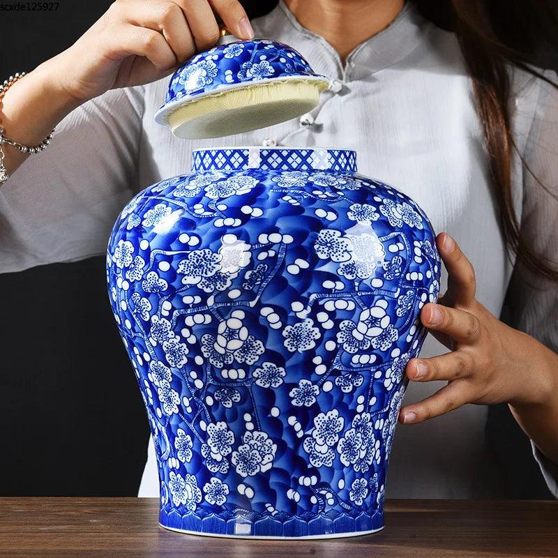 Pote de Porcelana Pintada a Mão - Casas Carol
