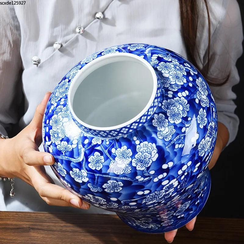 Pote de Porcelana Pintada a Mão - Casas Carol